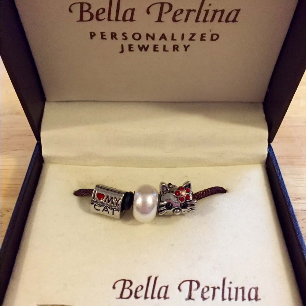 Bella Perlina cat charms